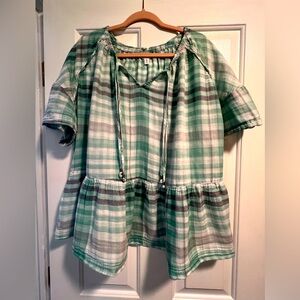 Time and Tru pastel green and gray v-neck blouse in size XXL.